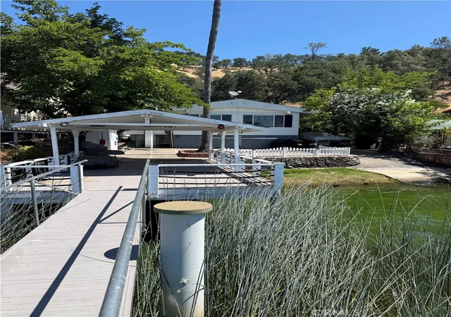 Photo 2 of Manufactured home for sale at 9859 Crestview Dr, Clearlake, CA 95422 | MLS# LC26143202 | Listing updated on 2026-07-07