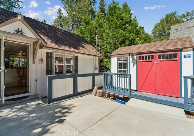 Homes for sale in Twin Peaks, CA | 26472 Lake Forest, Twin Peaks, CA 92391 | MLS# IG26142669