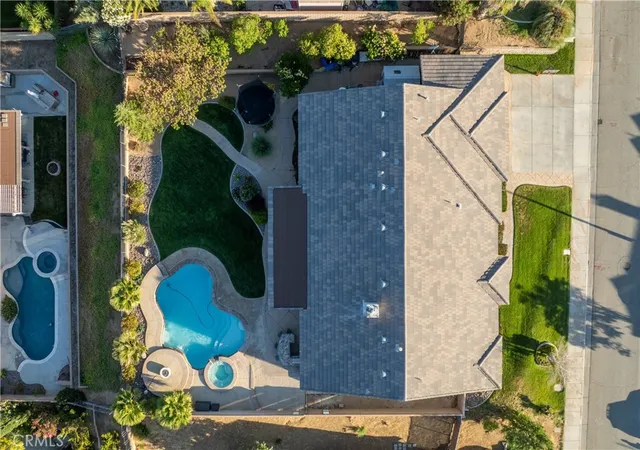 4th image of 40816 Los Amores Ct, Palmdale, CA 93551 | MLS# SR26142465