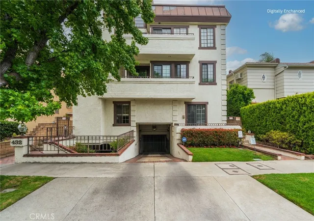 Photo 3 of Condo for sale at 432 S Hamel Rd #302, Los Angeles, CA 90048 | MLS# PV26143442 | Listing updated on 2026-07-09