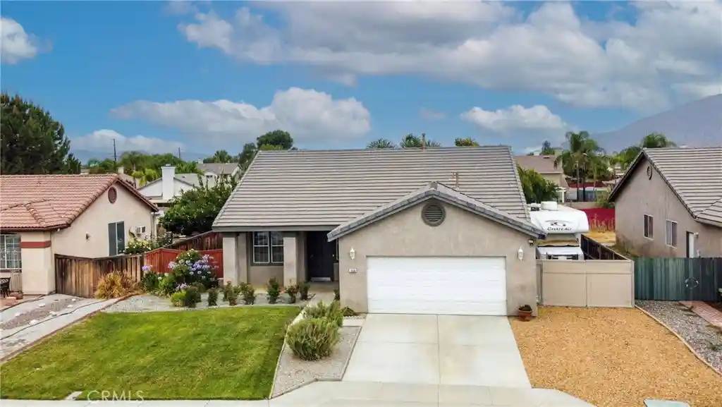 Photo 1 of Sale Pending at 1856 Rue Chablis, San Jacinto, CA 92583 | MLS# SW26142458 | Listing updated on 2026-10-21