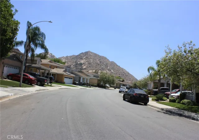 4th image of 3914 Barbury Palms Wy, Perris, CA 92571 | MLS# IV26143577