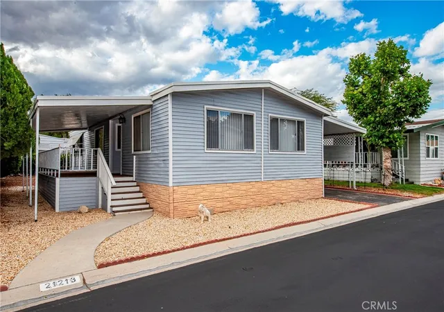Photo 3 of Manufactured home for sale at 21213 Jimpson Way, Canyon Country, CA 91351 | MLS# SR26143571 | Listing updated on 2026-09-21