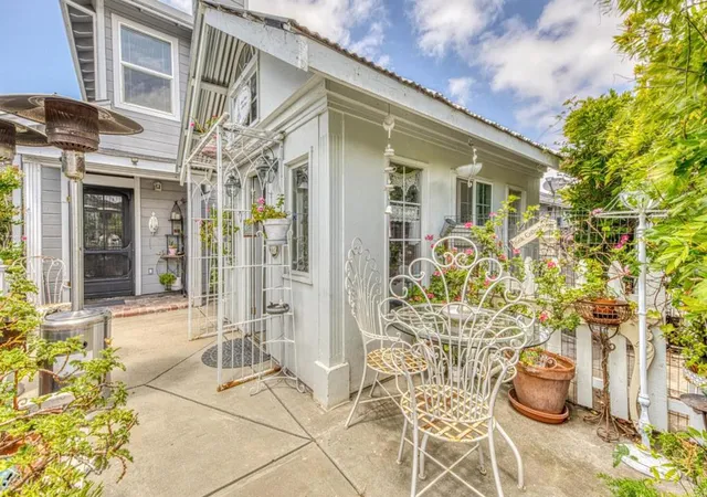 61st image of 11 Newington Cir, Salinas, CA 93906 | MLS# ML82052700