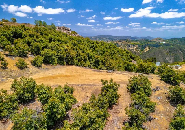 Land for sale at 1 Los Gatos Rd, Temecula, CA 92590 | MLS# PTP2604990