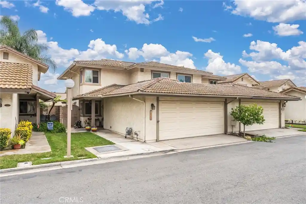 Photo 1 of Condo for sale at 134 Oak Forest Cir, Glendora, CA 91741 | MLS# IG26143153 | Listing updated on 2026-10-18