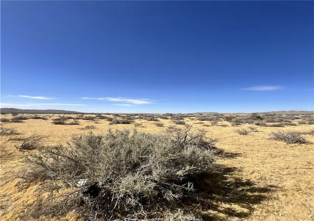 2nd image of 0 Navajo, Apple Valley, CA 92307 | MLS# IV26143714