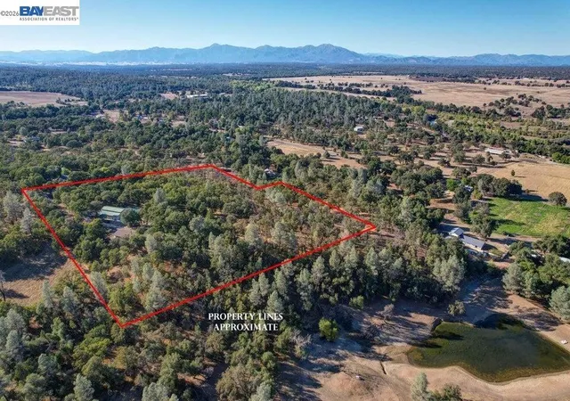 Photo 3 of Single family home for sale at 19650 Russell, Cottonwood, CA 96022 | MLS# 41140258 | Listing updated on 2026-07-08