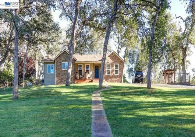Photo 3 of Single family home for sale at 19650 Russell, Cottonwood, CA 96022 | MLS# 41140258 | Listing updated on 2026-07-08