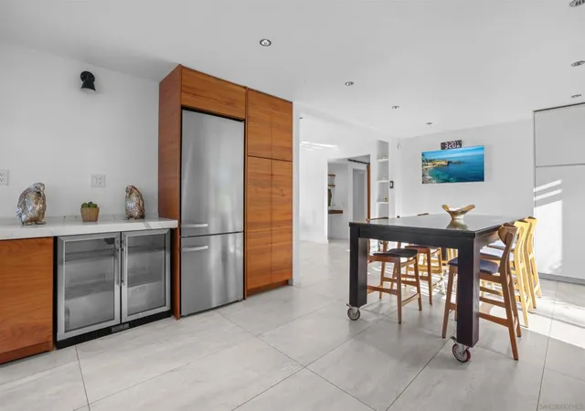 Photo 3 of Townhouse for sale at 7 Gingertree Ln, Coronado, CA 92118 | MLS# 260016016SD | Listing updated on 2026-09-29