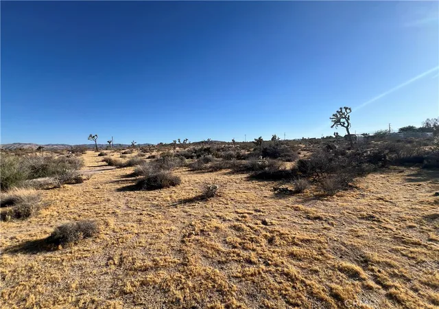 Land for sale at 0 Warren Vista Ave, Yucca Valley, CA 92284 | MLS# JT26143683