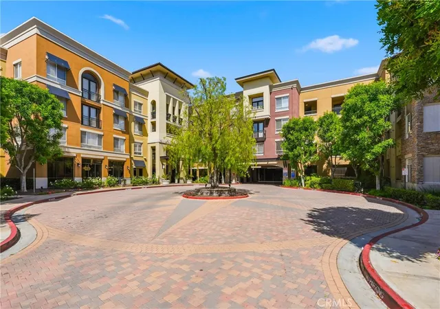 Photo 3 of Condo for sale at 24545 Town Ctr Dr #5401, Valencia, CA 91355 | MLS# SR26143702 | Listing updated on 2026-09-25