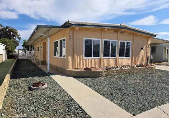 Photo 1 of Manufactured home for sale at 1744 Santiago, Hemet, CA 92545 | MLS# SW26143809 | Listing updated on 2026-09-10