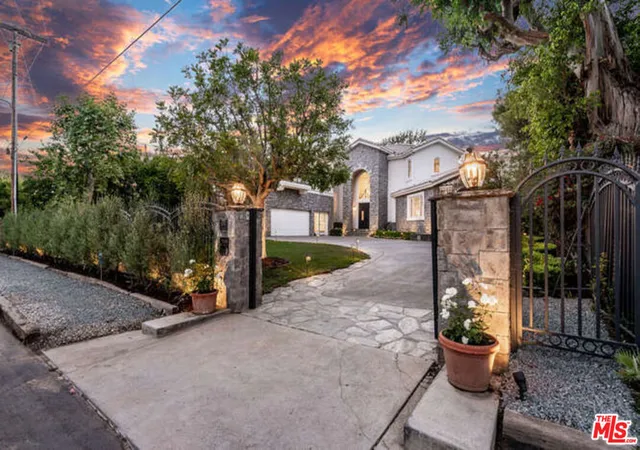 Homes for sale in Los Angeles, CA | 11797 Chaparal St, Los Angeles, CA 90049 | MLS# 26854779