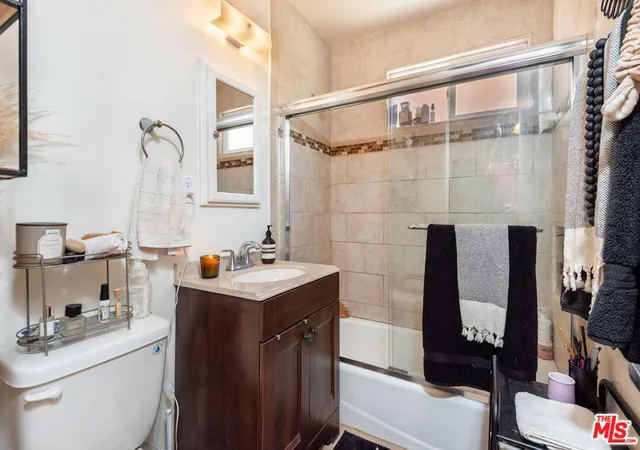3rd image of 13013 Venice Blvd, Los Angeles, CA 90066 | MLS# 26854923