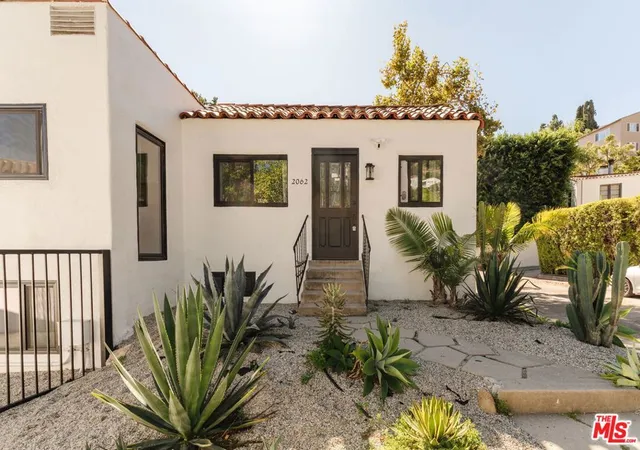 3rd image of 2060 High Tower Dr, Los Angeles, CA 90068 | MLS# 26854909