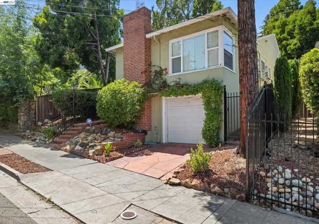Photo 3 of Sale Pending at 3521 Pierson St, Oakland, CA 94619 | MLS# 41140285 | Listing updated on 2026-09-24