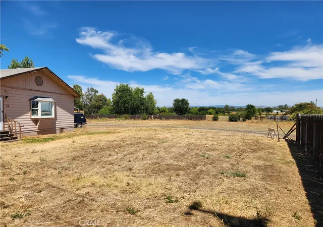 Photo 3 of Single family home for sale at 11 Ardee Ct, Oroville, CA 95965 | MLS# OR26133305 | Listing updated on 2026-09-30