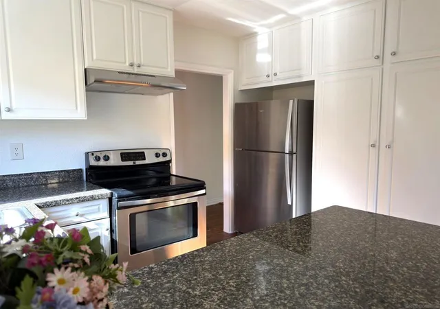 3rd image of 17129 W Bernardo Dr, San Diego, CA 92127