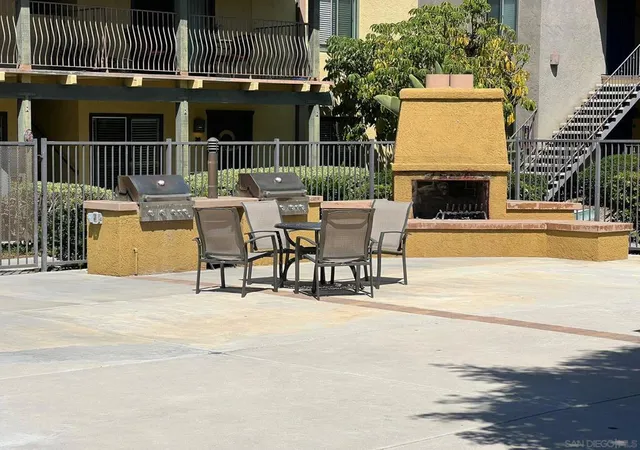 2nd image of 2360 Paseo De Laura, Oceanside, CA 92056