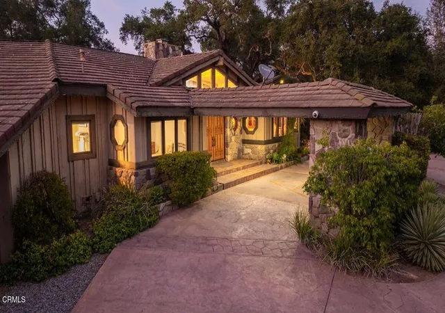 2nd image of 10681 Encino Dr, Oak View, CA 93022 | MLS# V1-37353
