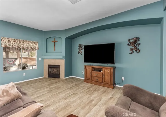 Photo 4 of Sale Pending at 933 Driftwood, Banning, CA 92220 | MLS# IG26142449 | Listing updated on 2026-09-04