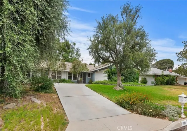 Homes for sale in Jurupa Valley, CA | 7811 Big Rock Dr, Jurupa Valley, CA 92509 | MLS# IV26143385