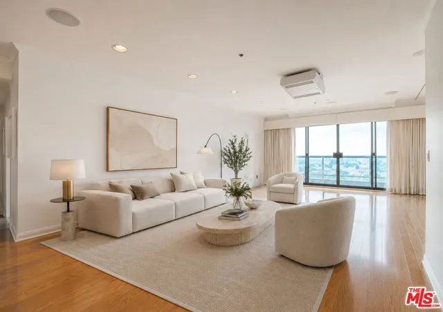 1st image of 10724 Wilshire Blvd #1001, Los Angeles, CA 90024 | MLS# 26854971