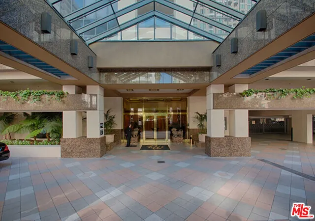 22nd image of 10724 Wilshire Blvd #1001, Los Angeles, CA 90024 | MLS# 26854971