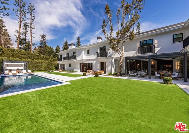 Homes for sale in Beverly Hills, CA | 927 N Whittier Dr, Beverly Hills, CA 90210 | MLS# 26854793