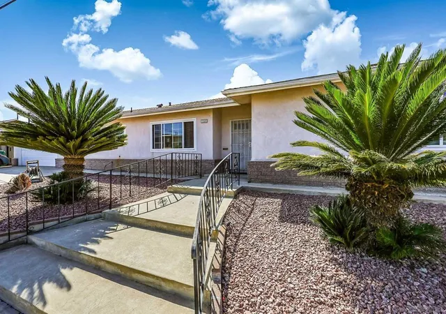 1st image of 1840 Locust St, San Diego, CA 92106 | MLS# 260016075SD