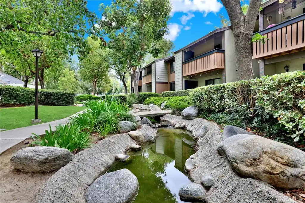 Listing Photo 1 - Condo for sale in 20702 El Toro located at 20702 El Toro, Lake Forest, CA 92630 - Unit #283