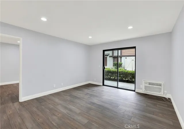 Listing Photo 4 - Condo for sale in building located at 20702 El Toro, Lake Forest, CA 92630 - Unit #283