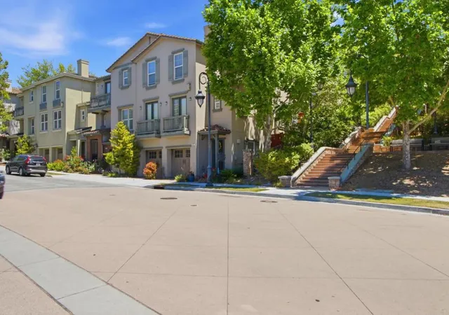 4th image of 2400 Plateau Dr, San Jose, CA 95125 | MLS# ML82052906