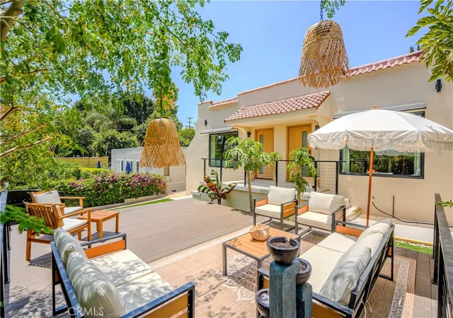 3rd image of 811 N Vendome St, Los Angeles, CA 90026 | MLS# SR26143018