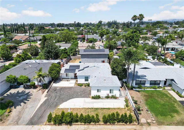 Photo 3 of Single family home for sale at 9959 Wisner, Mission Hills, CA 91345 | MLS# SR26142122 | Listing updated on 2026-09-30