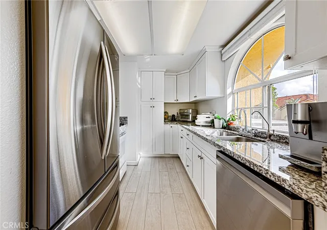 5th image of 55 Alicante Aisle, Irvine, CA 92614 | MLS# PW26144114
