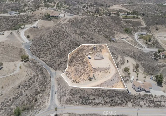 3rd image of 20825 Lakemount Ct, Perris, CA 92570 | MLS# PW26137233
