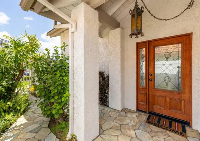 Photo 3 of Sale Pending at 5382 Meadowbluff Ct, Camarillo, CA 93012 | MLS# V1-37360 | Listing updated on 2026-10-07