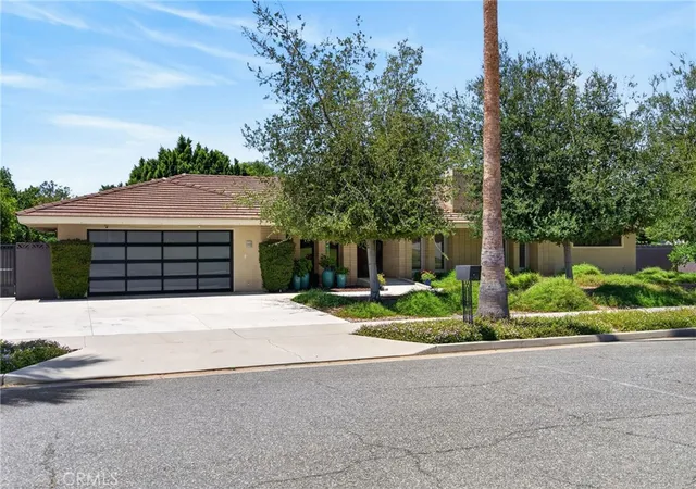Homes for sale in Riverside, CA | 5931 Copperfield, Riverside, CA 92506 | MLS# IV26140104