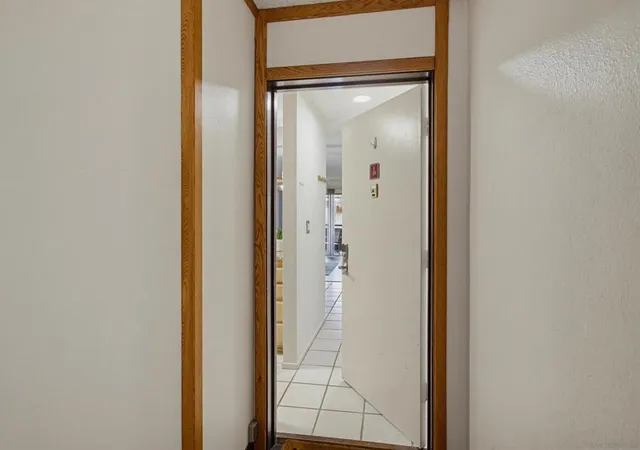 2nd image of 1621 S Hotel Circle #E231, San Diego, CA 92108 | MLS# 260016096SD