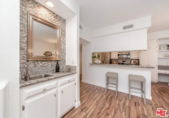Homes for sale in Encino, CA | 5139 Balboa Blvd #203, Encino, CA 91316 | MLS# 26854995