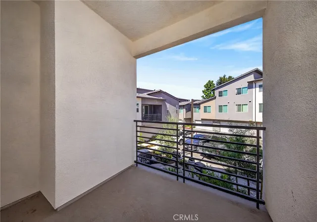Photo 4 of Townhouse for sale at 1174 Santo Antonio, Colton, CA 92324 | MLS# SW26134586 | Listing updated on 2026-10-06
