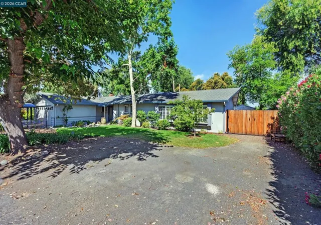 Homes for sale in Concord, CA | 5230 Concord Blvd, Concord, CA 94521 | MLS# 41140328