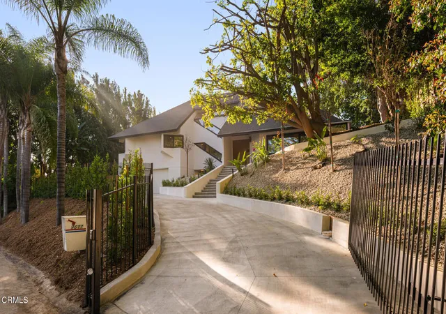 Homes for sale in Beverly Hills, CA | 9617 Oak Pass Rd, Beverly Hills, CA 90210 | MLS# P1-27839
