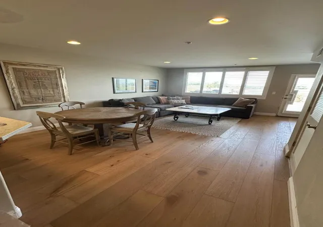 5th image of 170 Mar Vista Dr, Monterey, CA 93940 | MLS# ML82052933