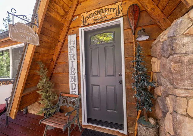 5th image of 1126 Crags Ln, Fawnskin, CA 92333 | MLS# 219149884PS