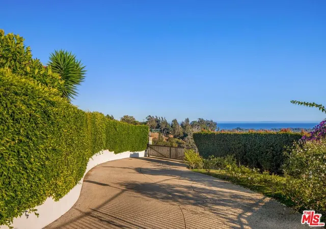 Homes for sale in Malibu, CA | 6271 Zuma Mesa Dr, Malibu, CA 90265 | MLS# 26854509