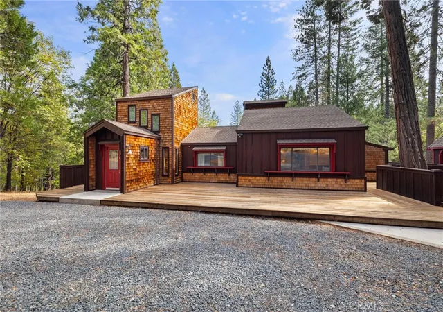 Photo 3 of Single family home for sale at 25833 Lyons Dam Rd, Twain Harte, CA 95383 | MLS# SW26144051 | Listing updated on 2026-07-06
