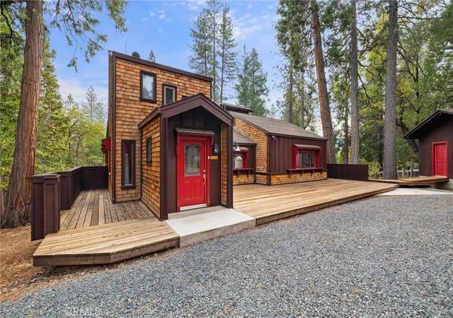 Photo 4 of Single family home for sale at 25833 Lyons Dam Rd, Twain Harte, CA 95383 | MLS# SW26144051 | Listing updated on 2026-07-06